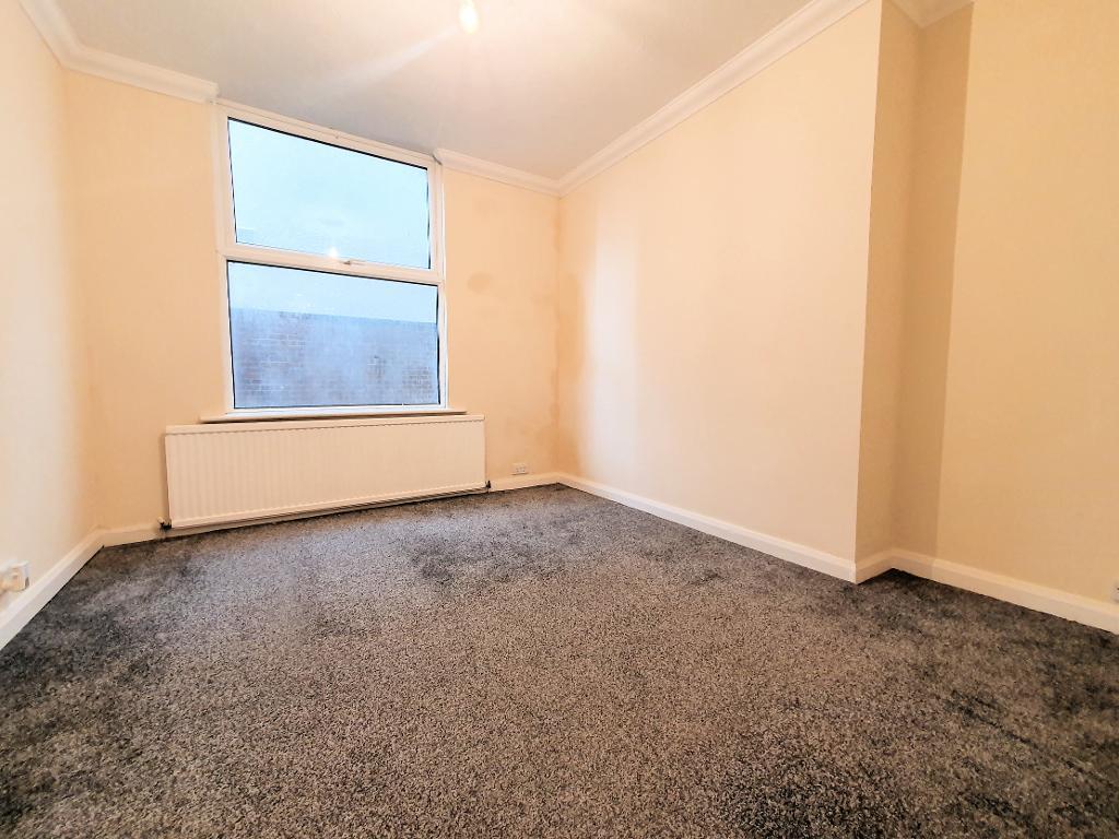 1 Bedroom Flat For Sale in Palmerston Road, Westcliff on Sea, Essex