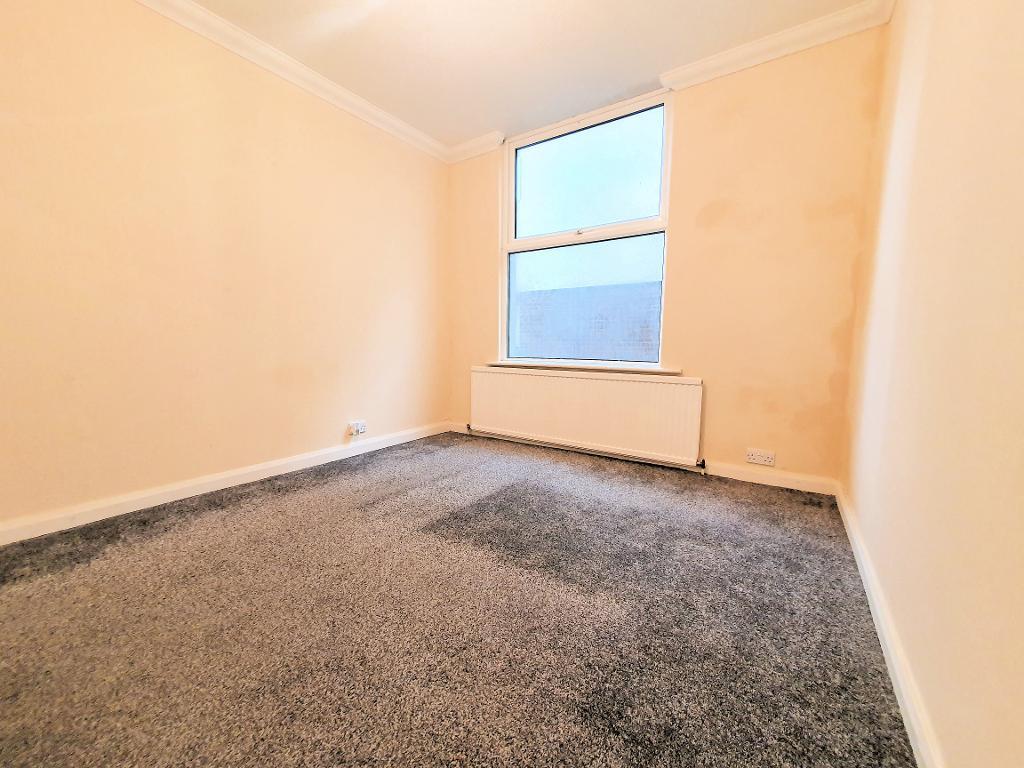 1 Bedroom Flat For Sale in Palmerston Road, Westcliff on Sea, Essex