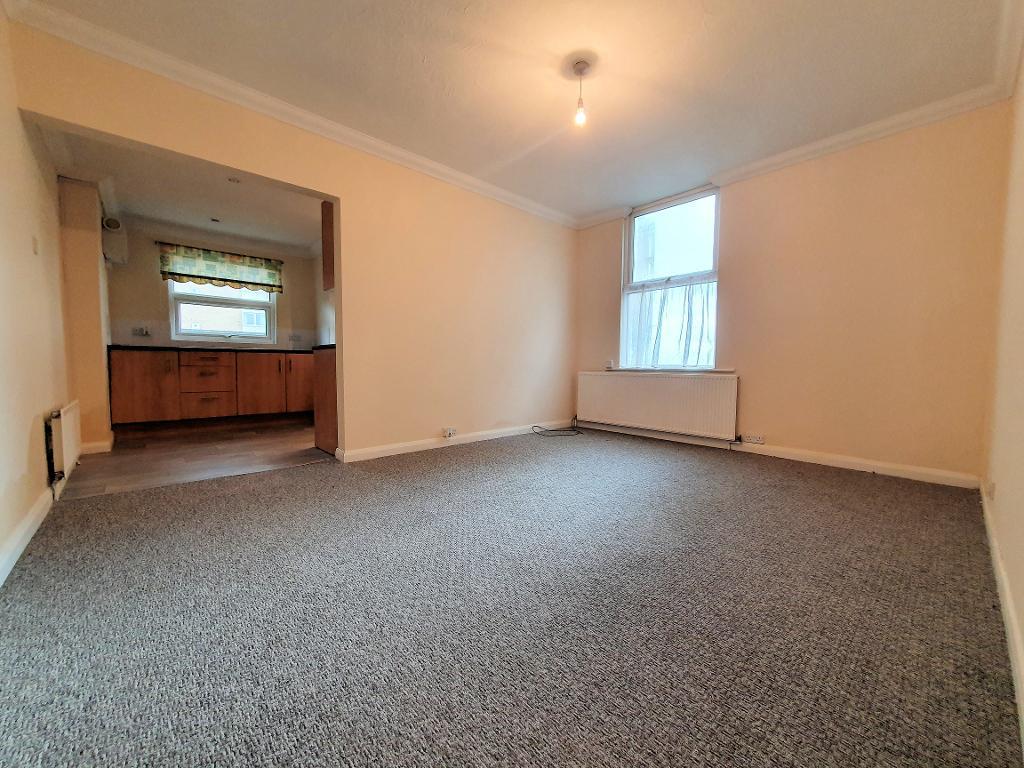 1 Bedroom Flat For Sale in Palmerston Road, Westcliff on Sea, Essex