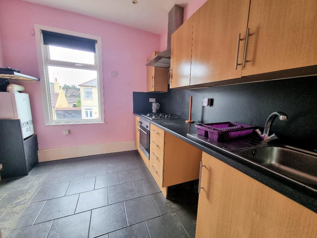 1 Bedroom Flat To Let in Central Avenue, Southend on Sea, Essex, SS2