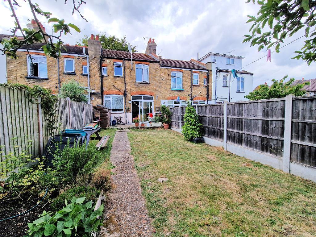 3 Bedroom Terraced For Sale in Westminster Drive, Westcliff on Sea