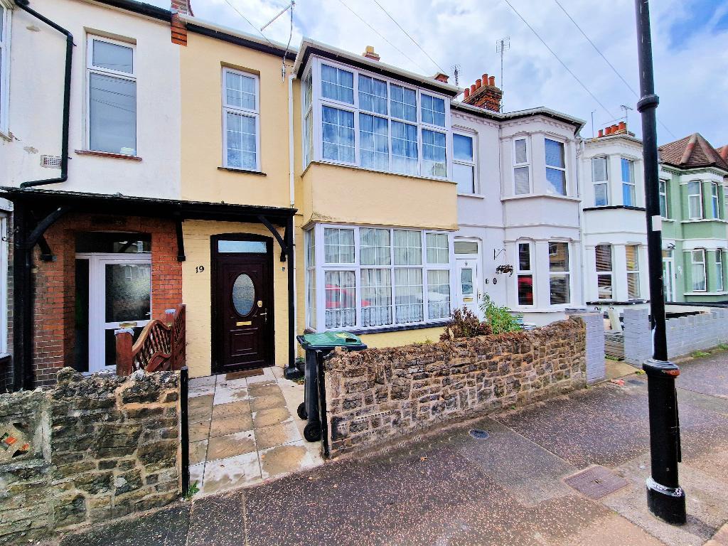 3 Bedroom Terraced For Sale in Glenmore Street, Southend on Sea, Essex