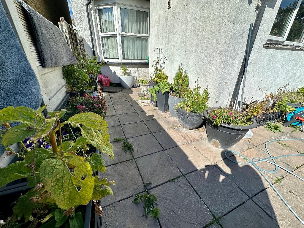 3 Bedroom End Terraced For Sale in Swanage Road, Southend on Sea, Essex