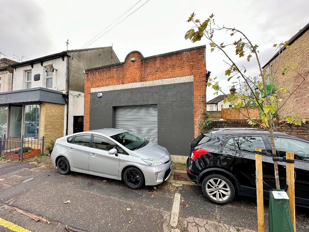 Commercial Property To Let in Park Street, Westcliff on Sea, Essex, SS0 7PD Chiddicks Homes