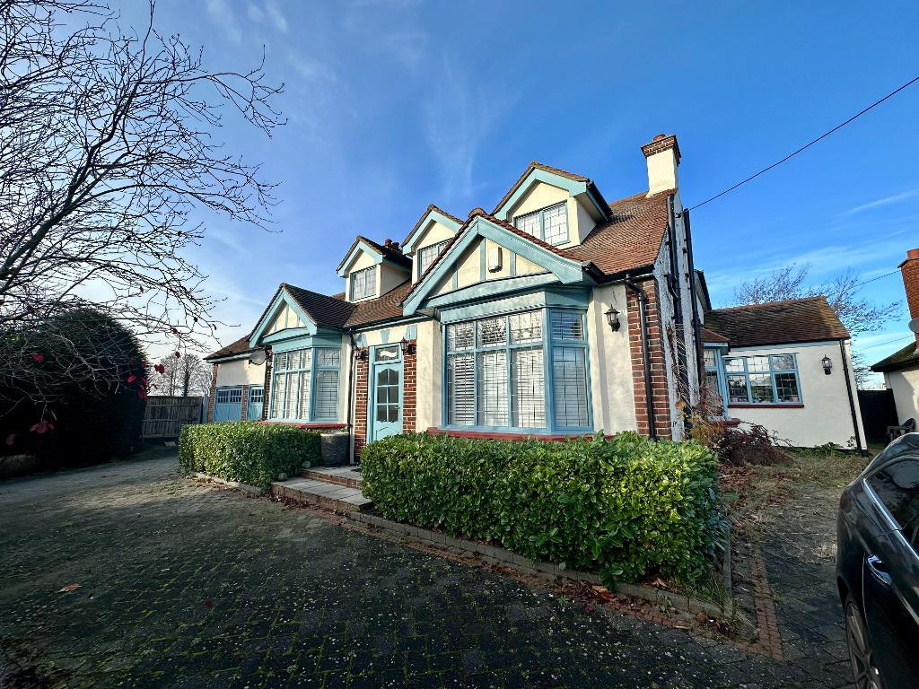 4 Bedroom Detached For Sale in Bournes Green Chase, Shoeburyness, Essex