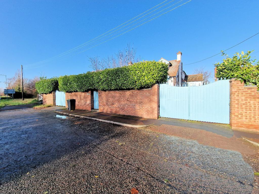 4 Bedroom Detached For Sale in Bournes Green Chase, Shoeburyness, Essex