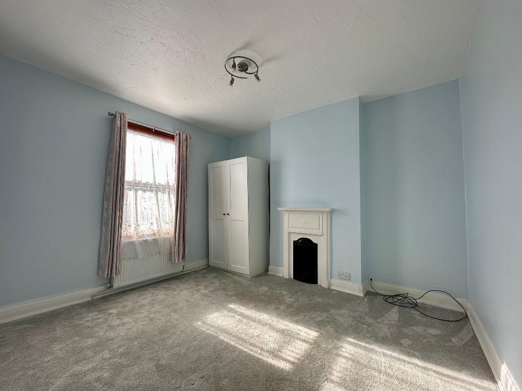 3 Bedroom End Terraced For Sale in Swanage Road, Southend on Sea, Essex