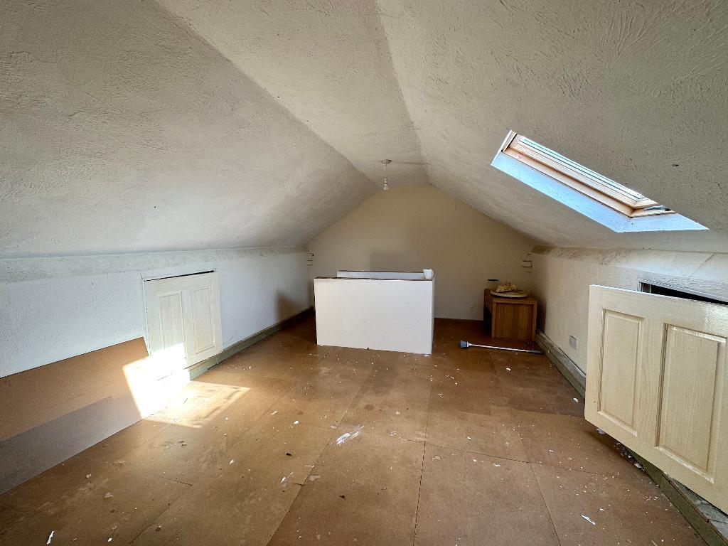 3 Bedroom End Terraced For Sale in Swanage Road, Southend on Sea, Essex