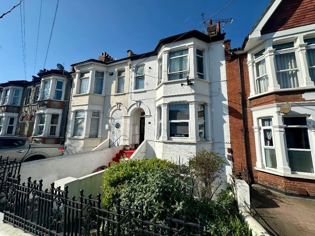 Lancaster Gardens, Southend on Sea, Essex, SS1 2NS