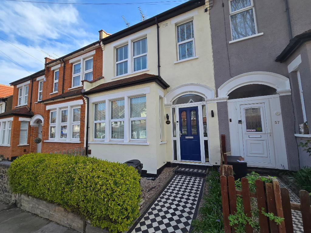 Wenham Drive, Westcliff on Sea, Essex, SS0 9BJ