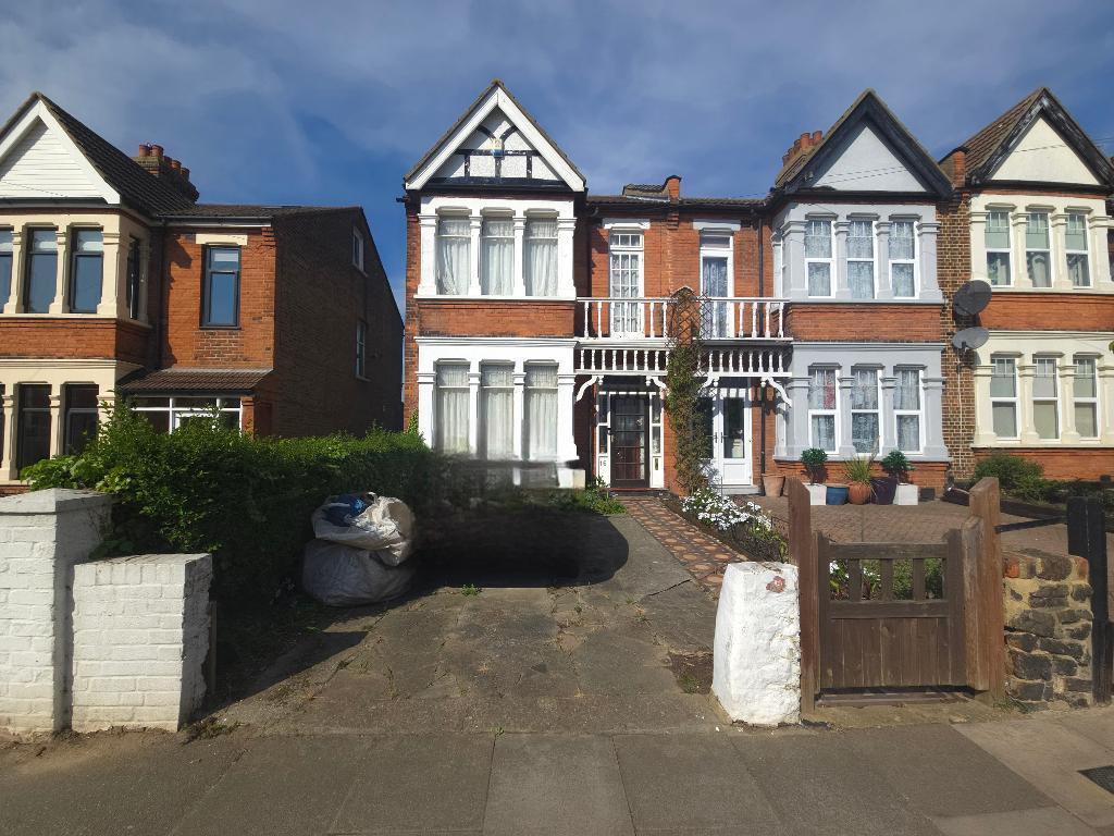 Ilfracombe Avenue, Southend on Sea, Essex, SS1 2QX