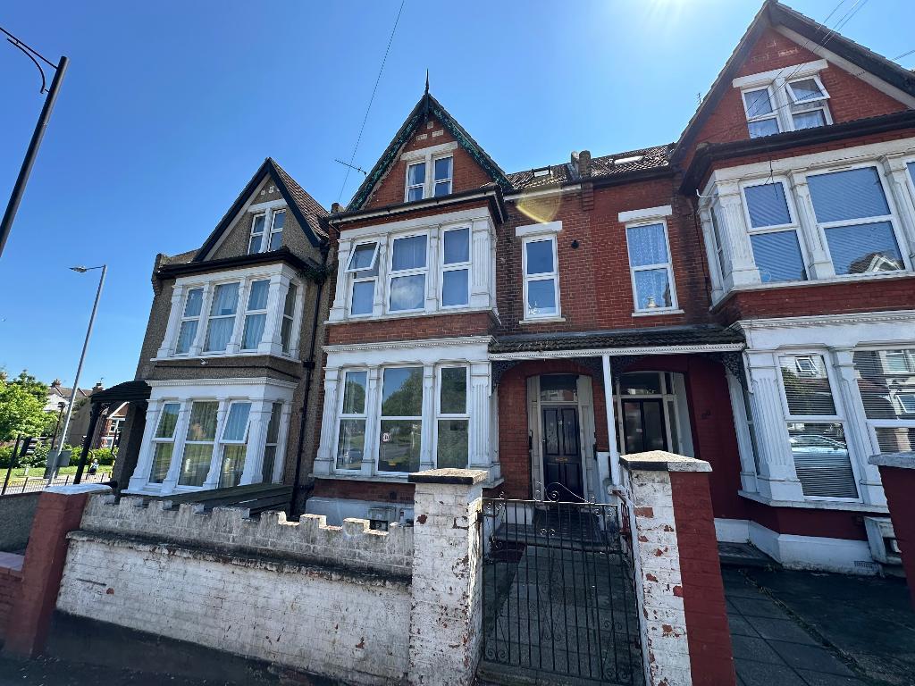 York Road, Southend on Sea, Essex, SS1 2BY