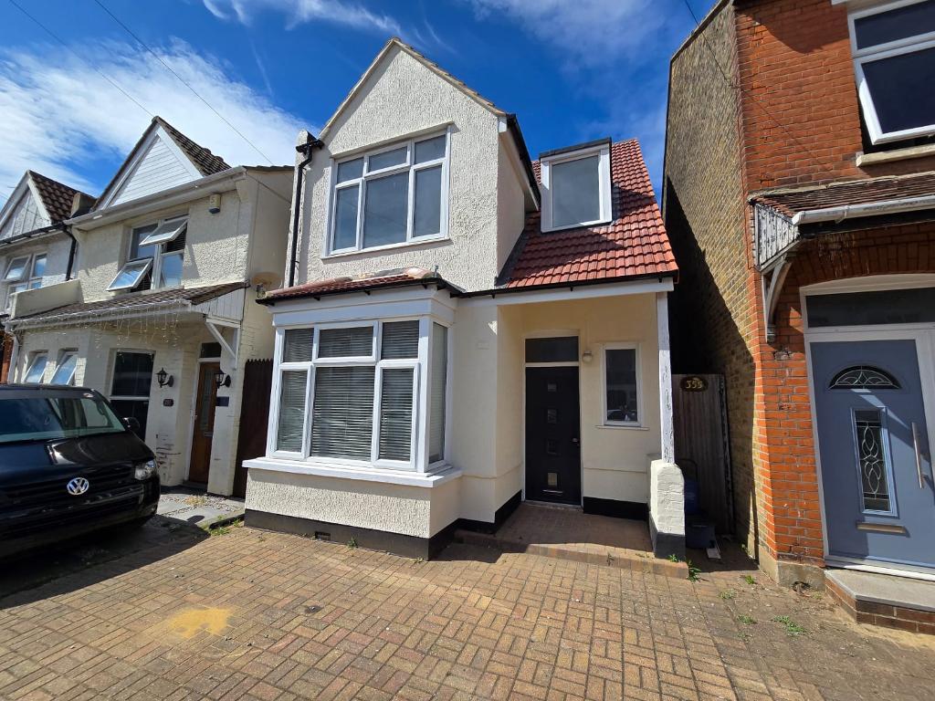 Central Avenue, Southend on Sea, Essex, SS2 4EF