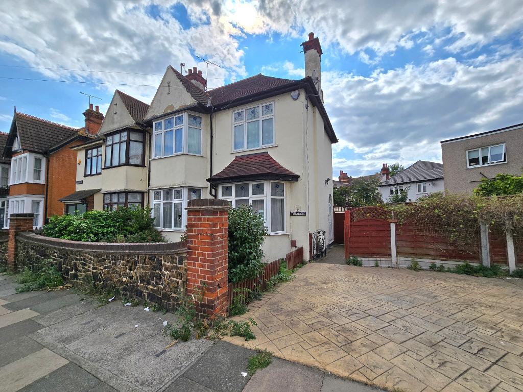 Lancaster Gardens, Southend on Sea, Essex, SS1 2NO