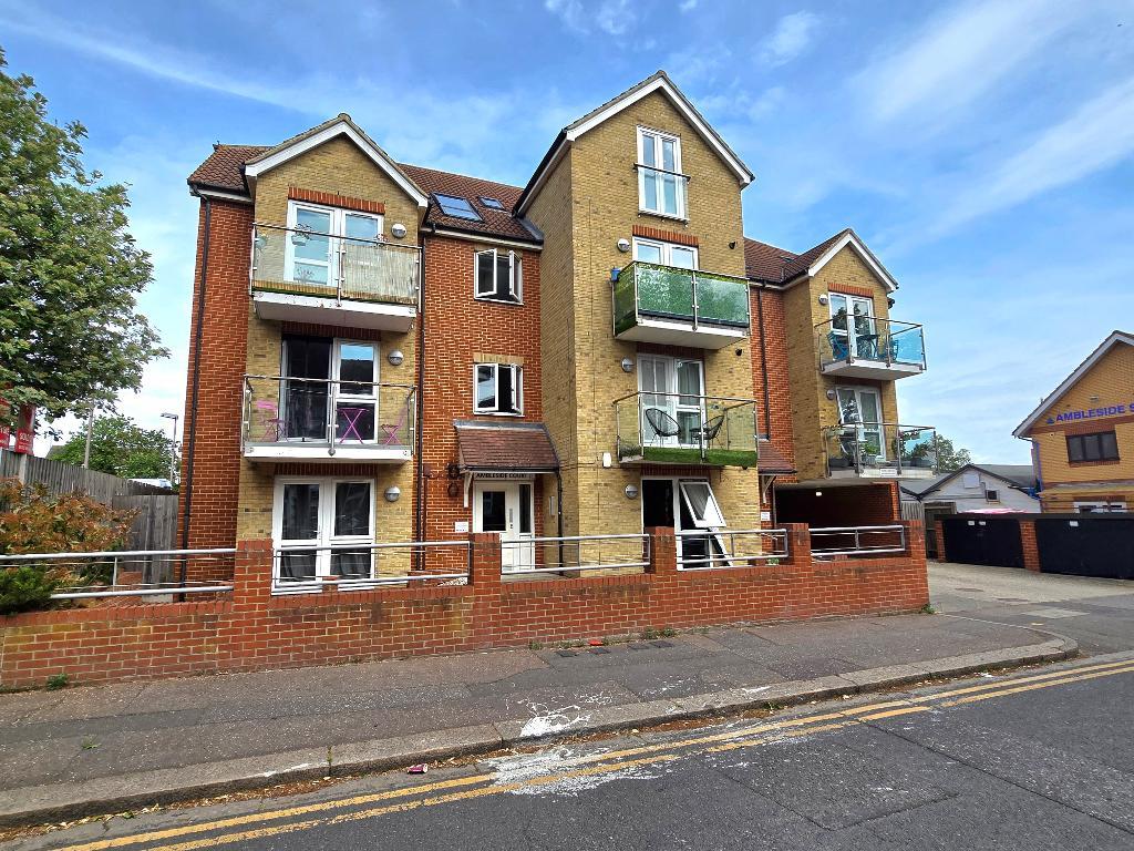 87 Ambleside Drive, Southend on Sea, Essex, SS1 2UP