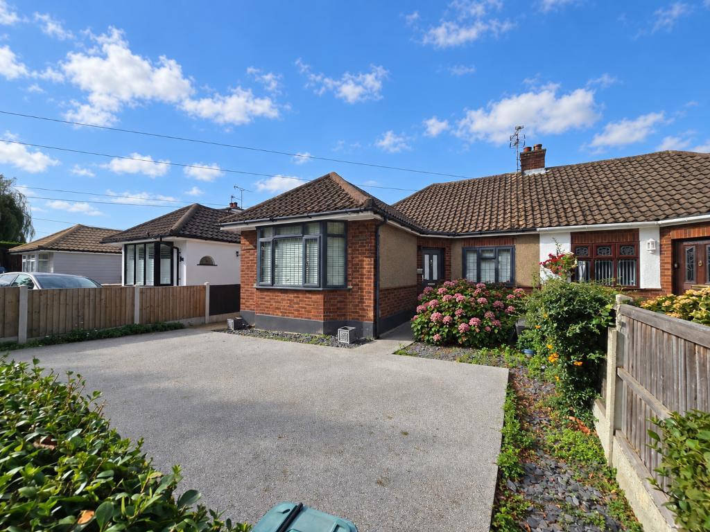 Rayleigh Road, Thundersley, Essex, SS7 3XA